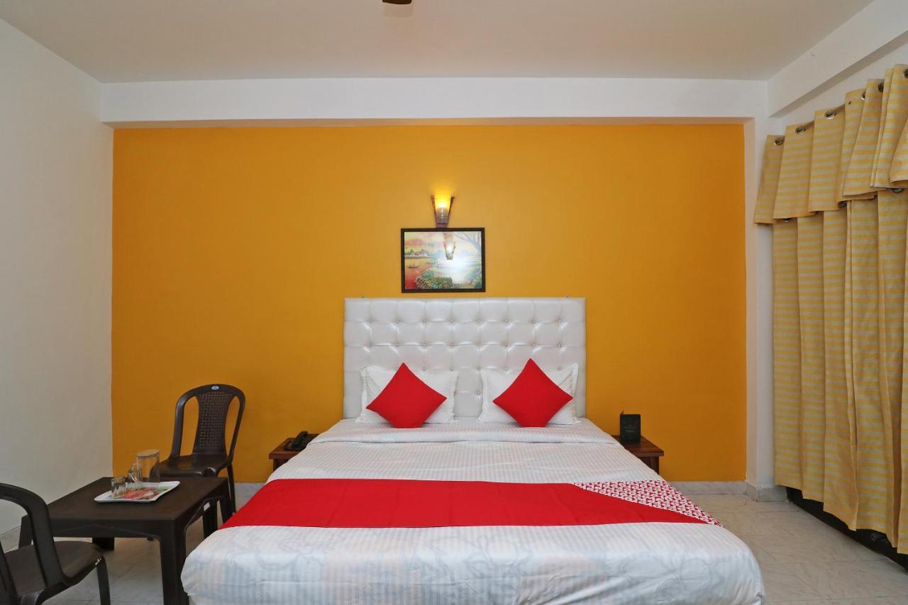 OYO 11926 OOAK Hotel Greater Noida Buitenkant foto